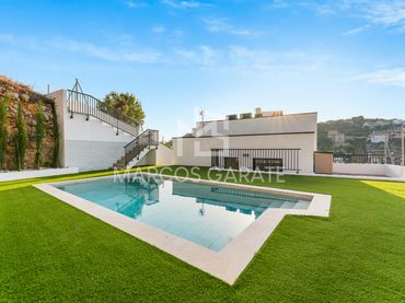 Maison avec balcon à vendre à Avinguda Marca Hispànica