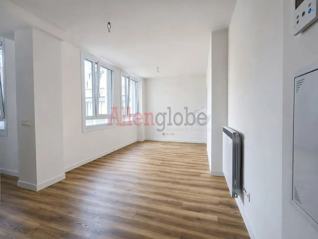 Wohnzimmer von Wohnung zur Miete in Gijón  mit Heizung und Abstellraum