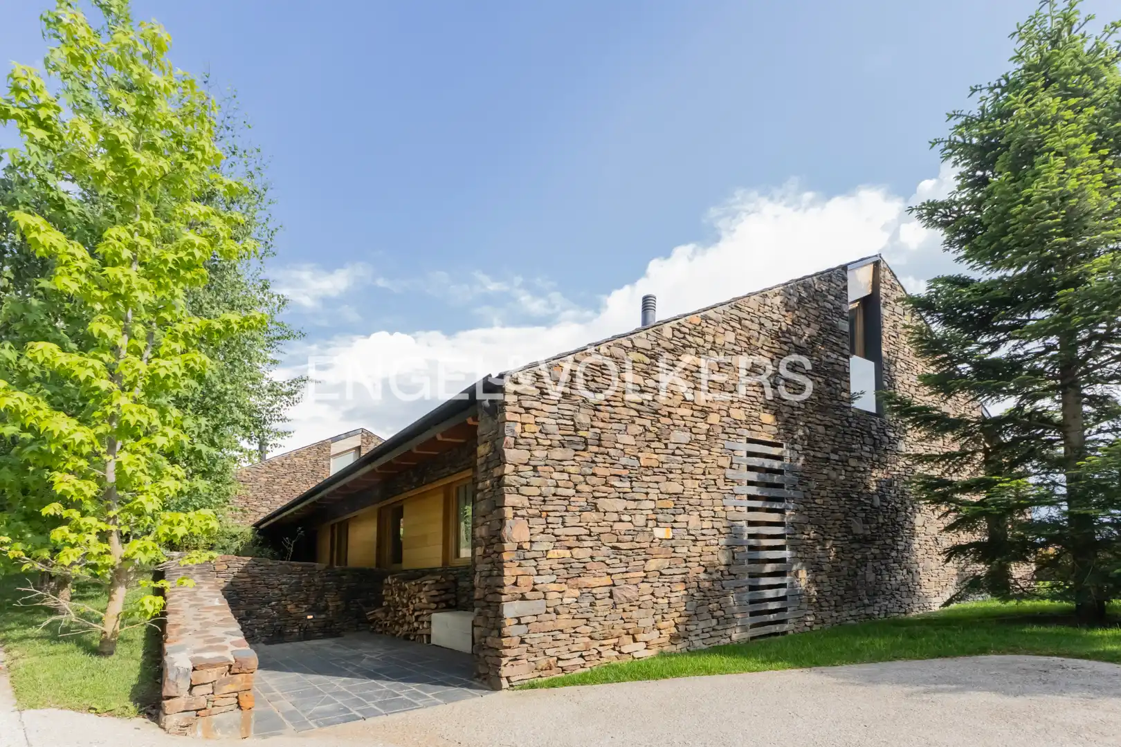 Vista exterior de Casa o chalet de alquiler en Bolvir con Calefacción, Jardín privado y Parquet
