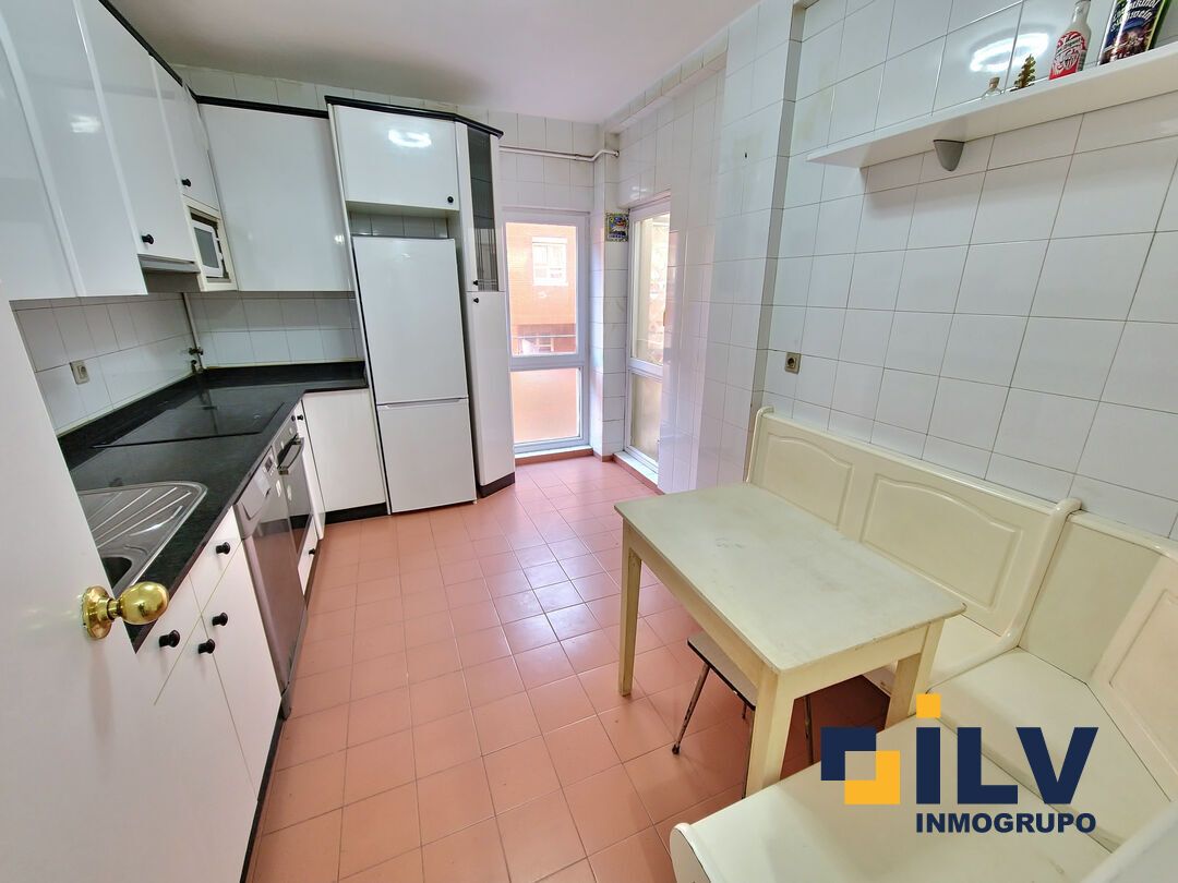 Cocina de Piso en venta en Santurtzi  con Calefacción
