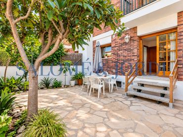 Maison mitoyenne avec balcon à vendre à Cabrera de Mar
