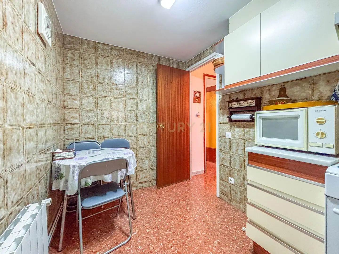 Cuina de Apartament en venda en Esplugues de Llobregat amb Balcó i Alarma