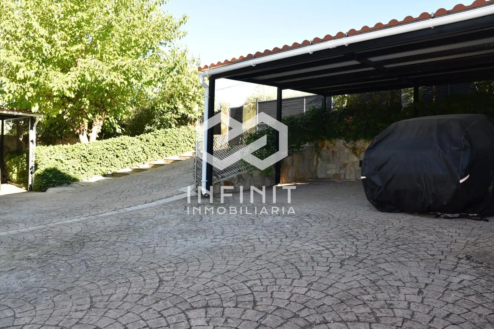 Parking of Houses for sale in Ribatejada, Madrid