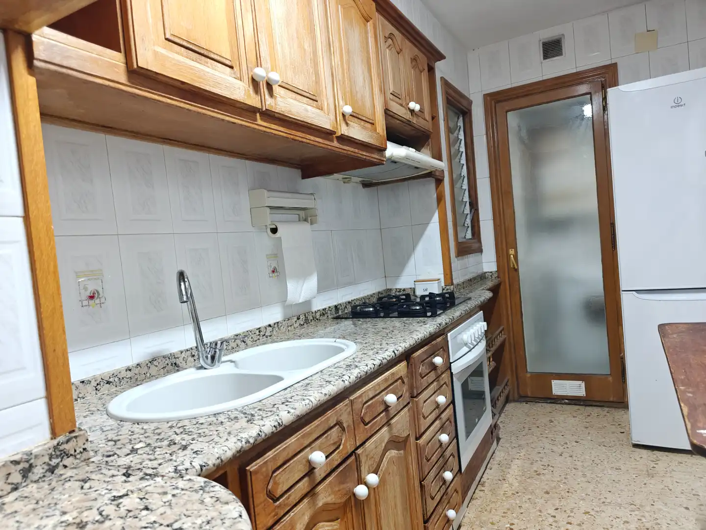 Cocina de Piso en venta en Sant Boi de Llobregat con Calefacción, Amueblado y Horno
