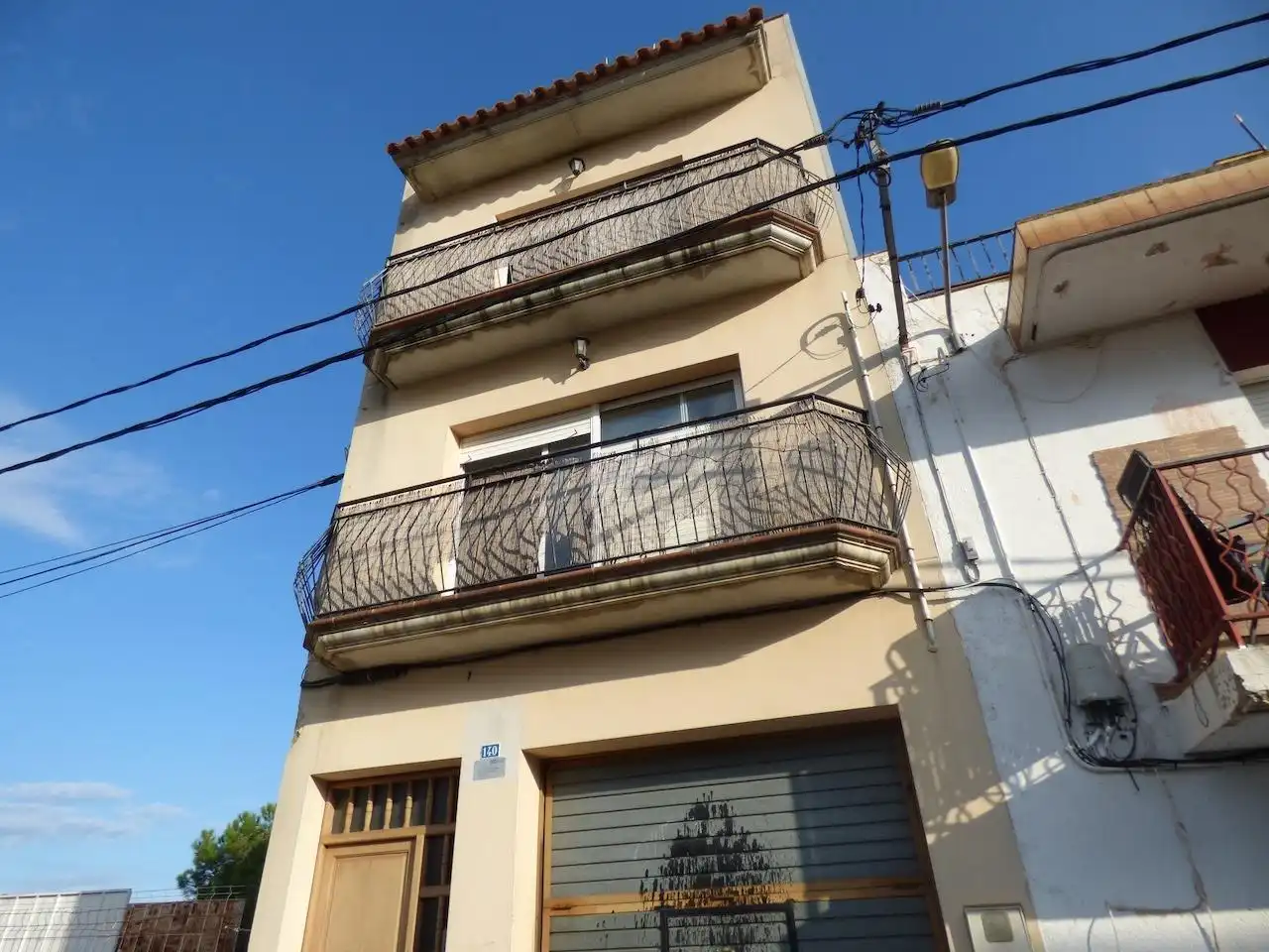 Vista exterior de Casa o xalet en venda en Blanes amb Terrassa, Traster i Balcó