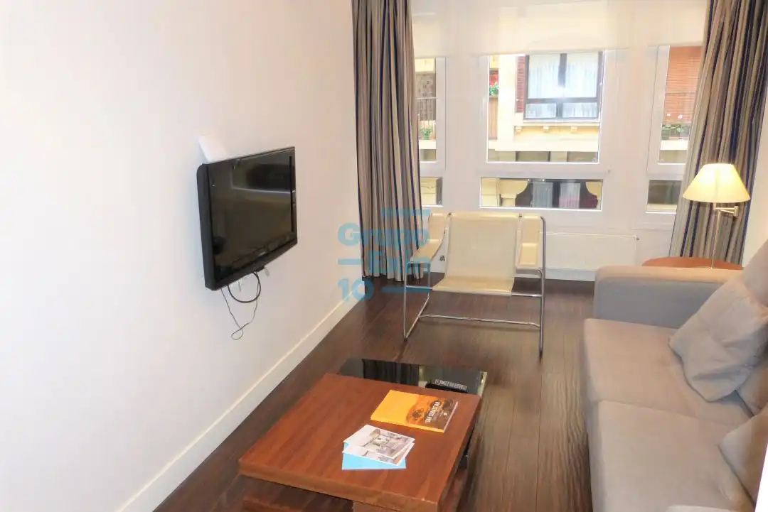 Wohnzimmer von Wohnung zur Miete in Donostia - San Sebastián  mit Balkon