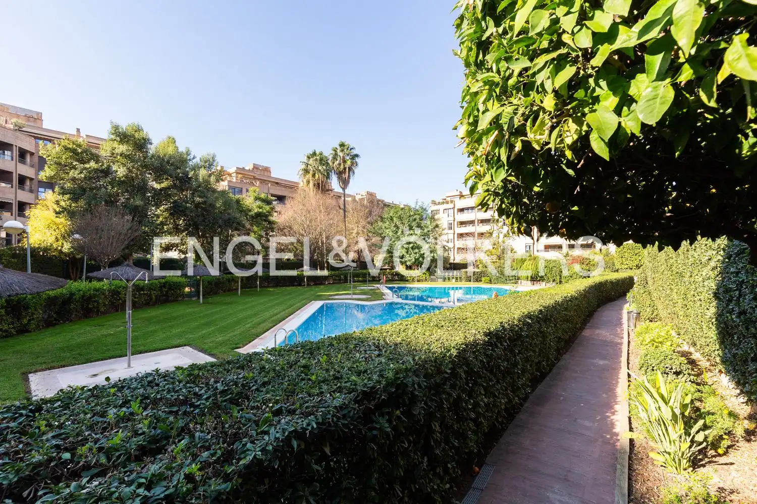 Vista exterior de Piso en venta en Valencia con Aire acondicionado, Calefacción y Jardín privado