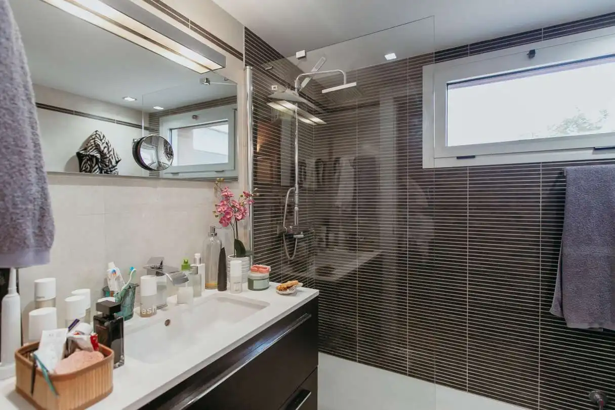 Baño de Casa o chalet en venta en Huesca con Aire acondicionado, Calefacción y Jardín privado