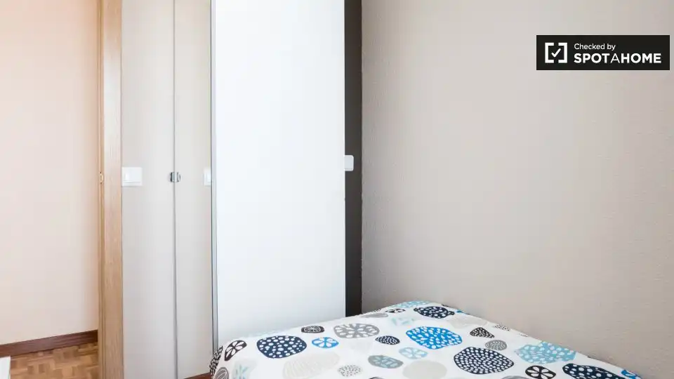 Bedroom of Flat for rent in Alcalá de Henares  with Air Conditioner, Heating and Furnished