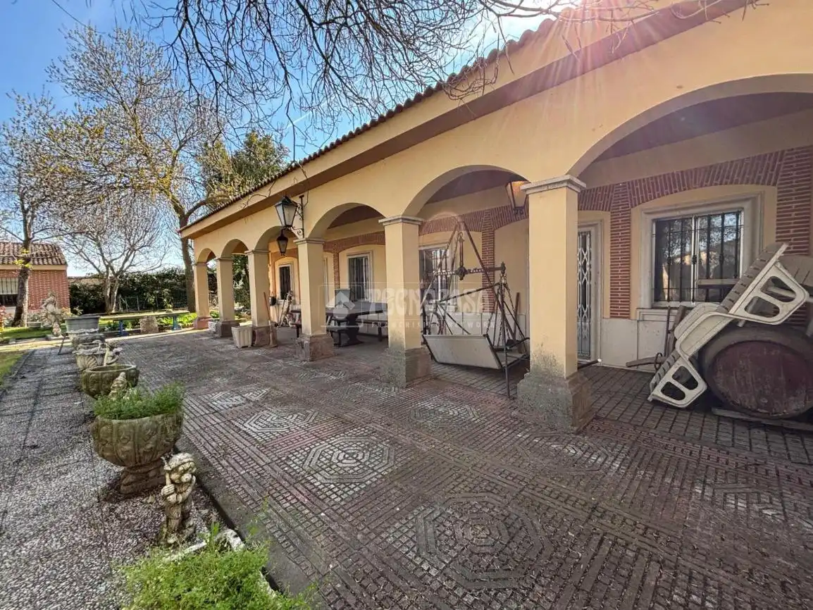 Vista exterior de Casa o chalet en venta en Nava del Rey