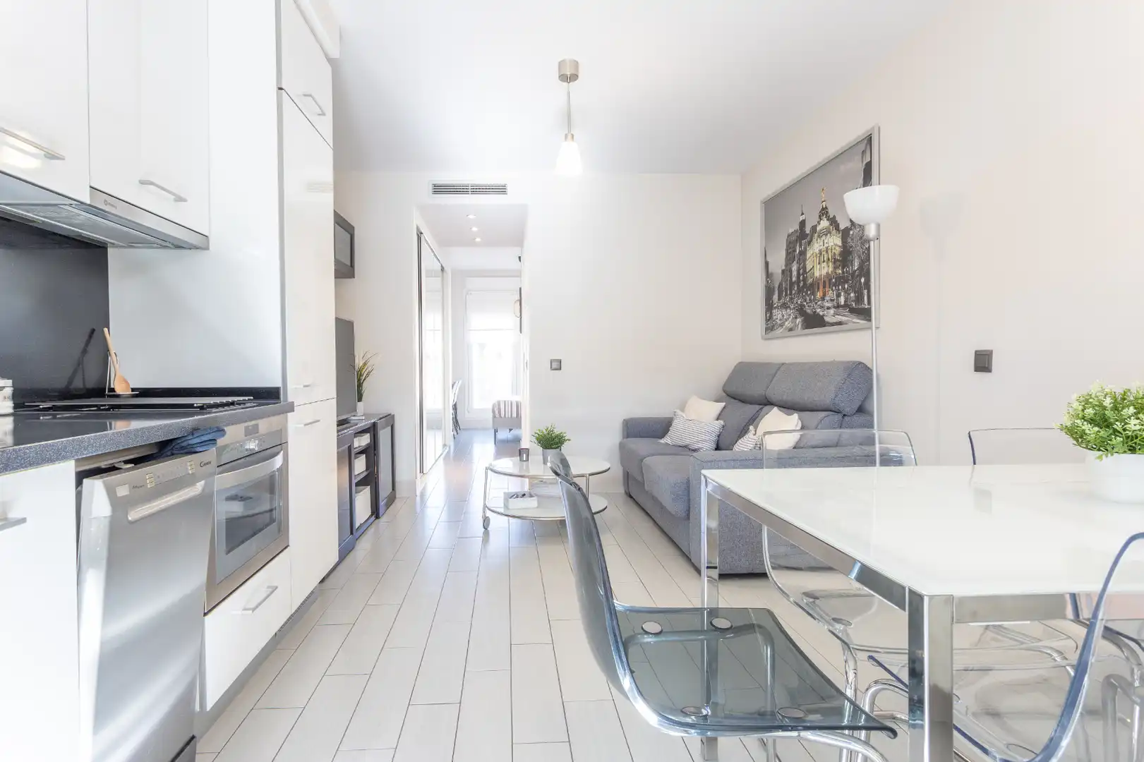 Flat with terrace to rent in Calle Real de San Sebastián, imagen 2