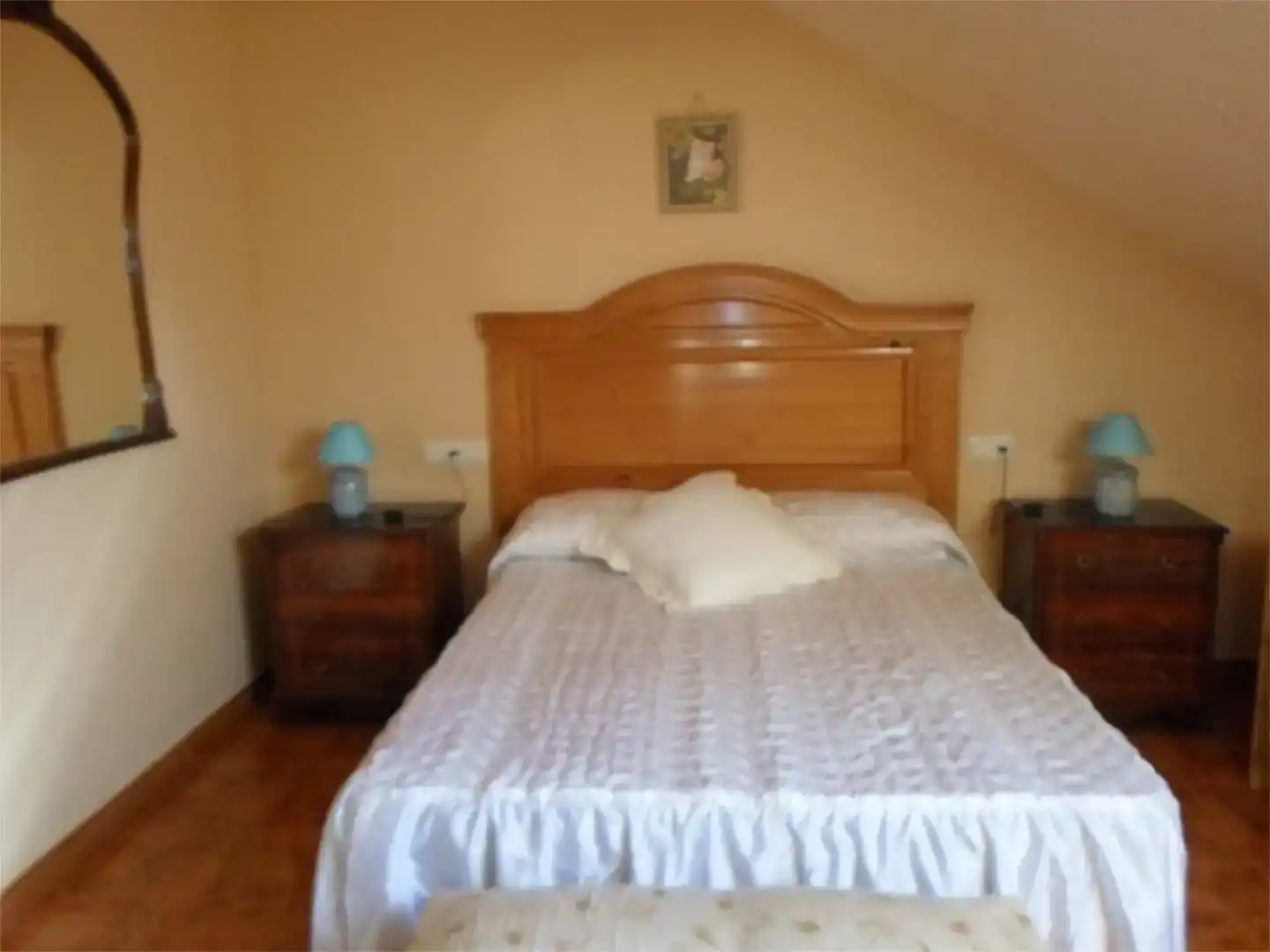 Schlafzimmer von Haus oder Chalet zur Miete in Miño mit Privatgarten, Abstellraum und Möbliert