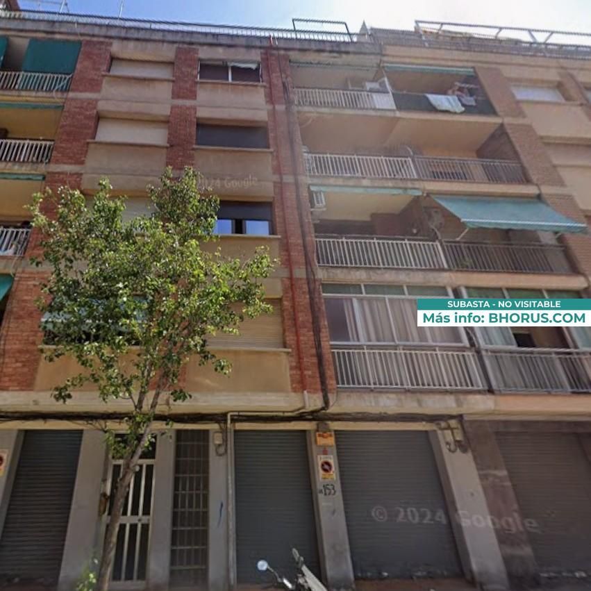 Vista exterior de Àtic en venda en Sant Adrià de Besòs