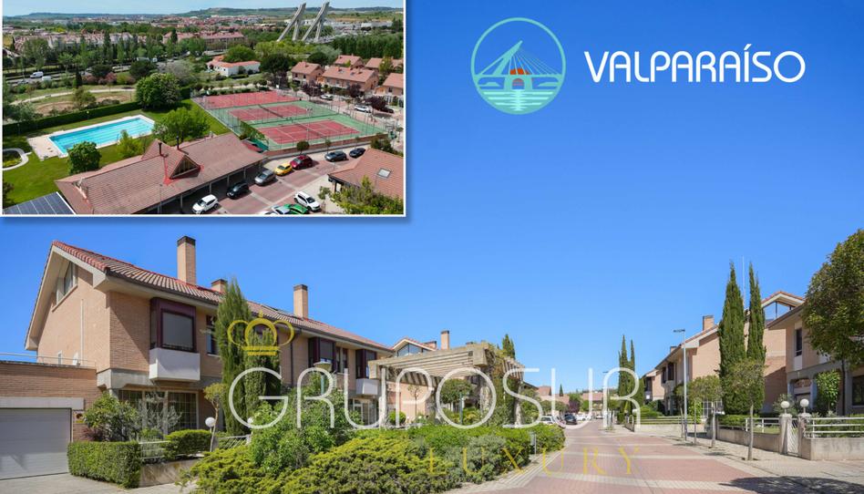 Foto 1 de Casa adosada en venda a Plaza Nuevo Mundo, 1, Las Villas - Valparaiso - El Peral, Valladolid