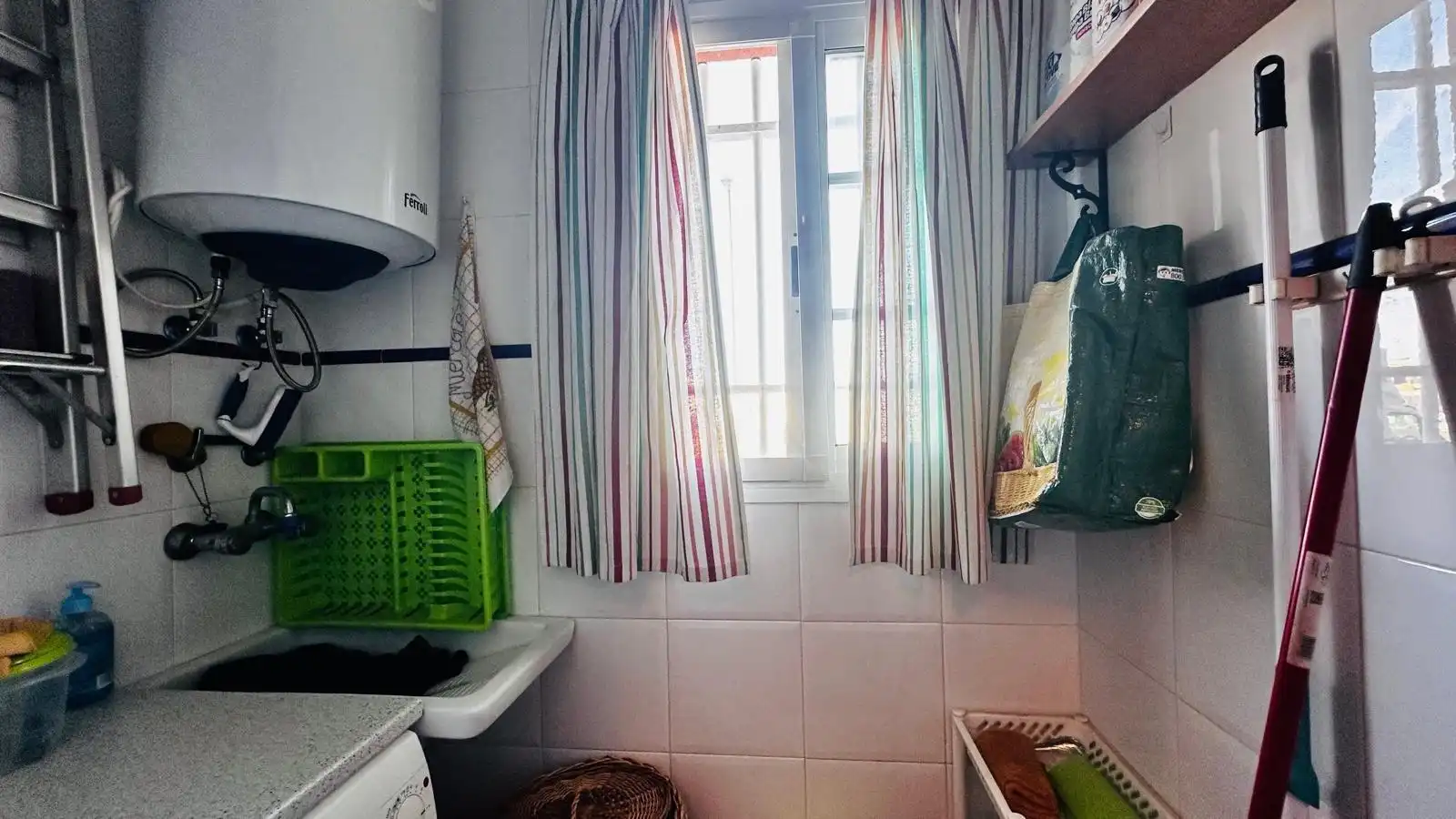 Kitchen of Flat for sale in Roquetas de Mar  with Air Conditioner, Terrace and Furnished