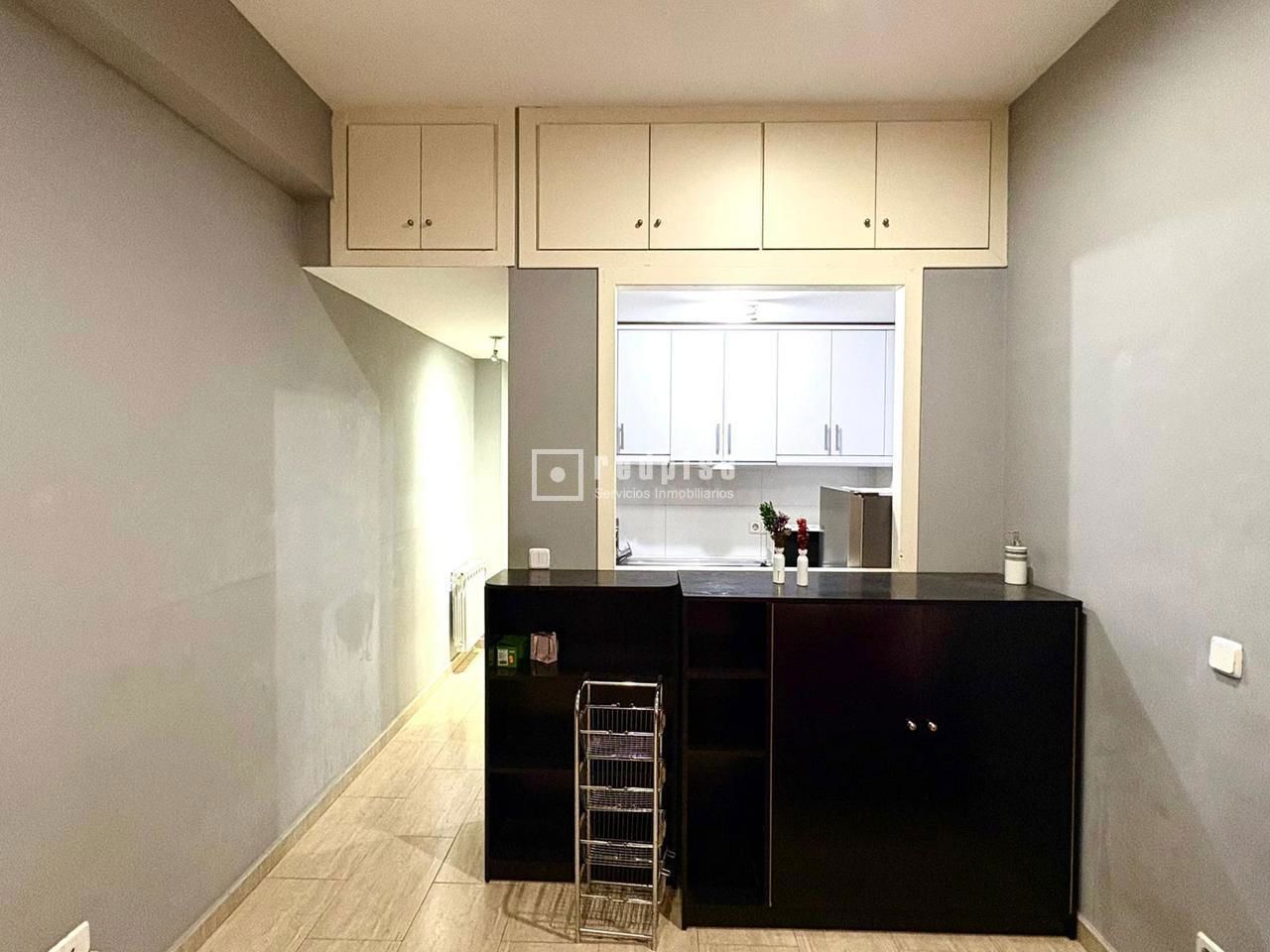 Cuina de Estudi de lloguer en  Madrid Capital amb Aire condicionat, Calefacció i Terrassa