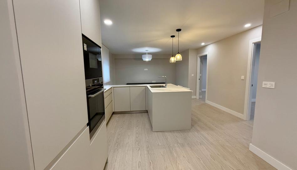 Photo 1 of Flat for sale in Askatasun Etorbidea, 35, Bagatza - San Vicente, Bizkaia