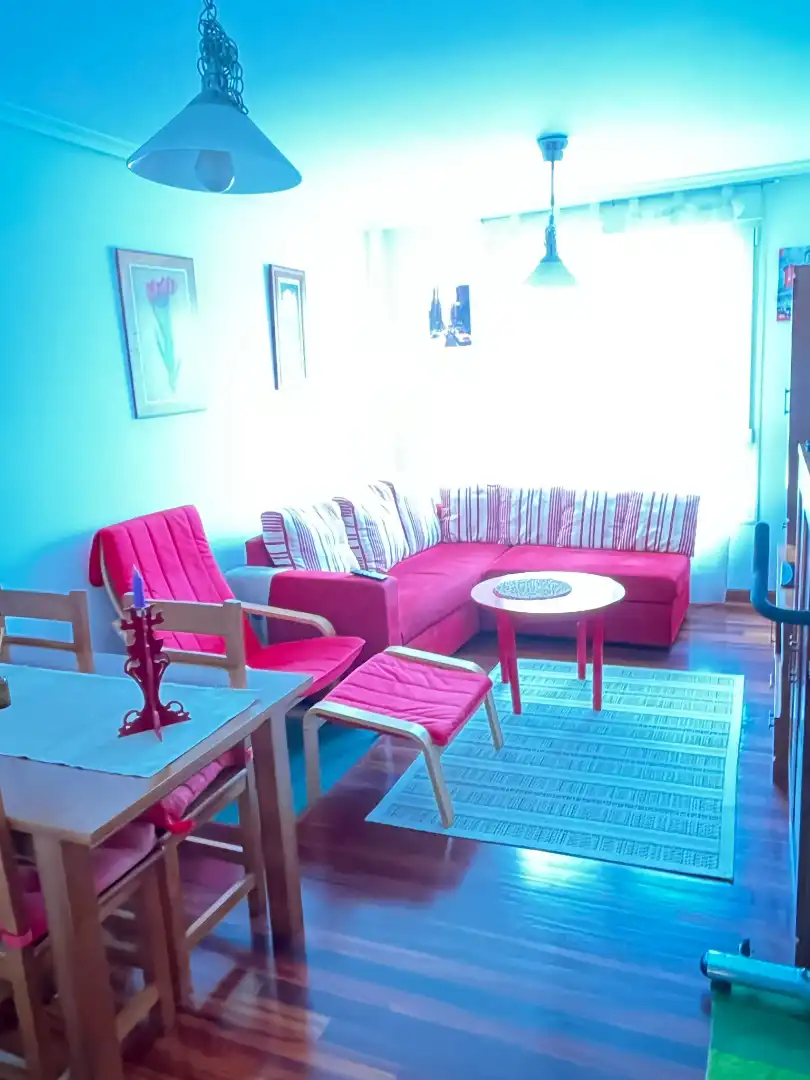 Sala de estar de Piso en venta en Entrambasaguas con Calefacción, Jardín privado y Amueblado