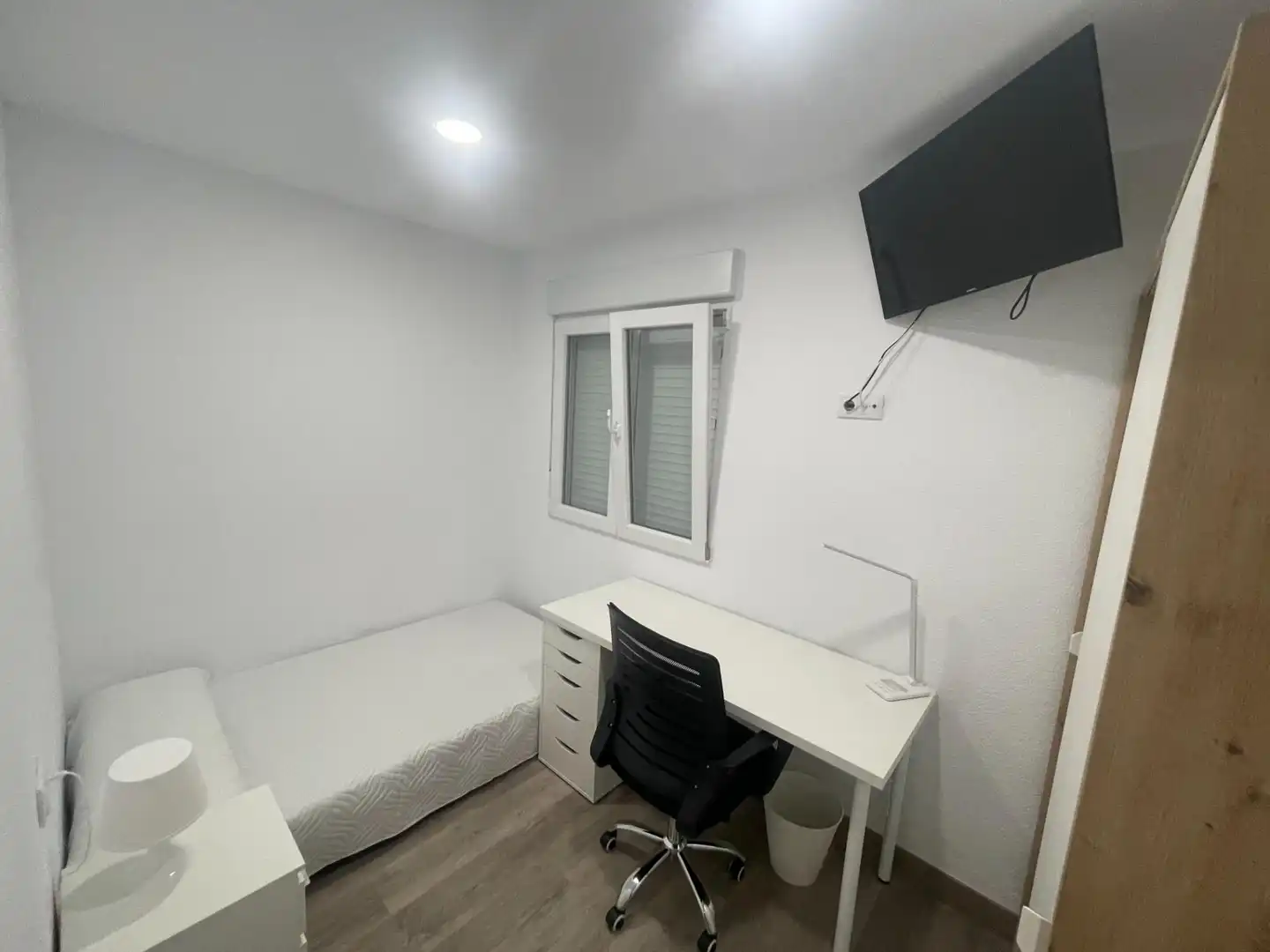Bedroom of Flat for share in Cartagena  with Air Conditioner, Heating and Furnished