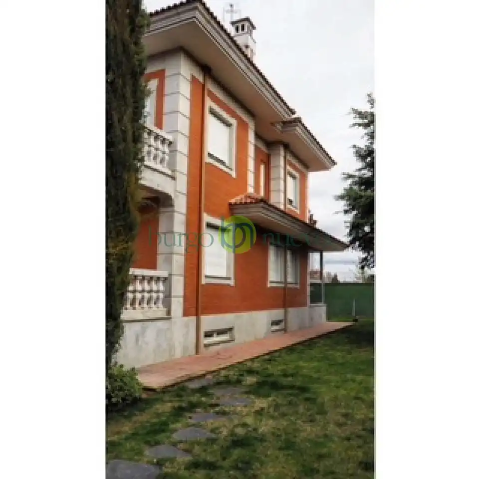 Xalet en venda a Calle Río Camba, imagen 3