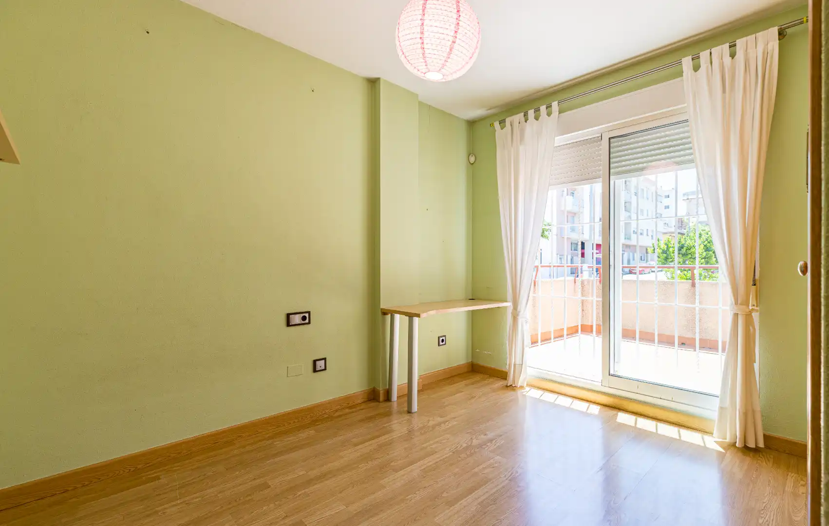Habitación de Casa adosada en venta en Murcia con Aire acondicionado, Parquet y Terraza