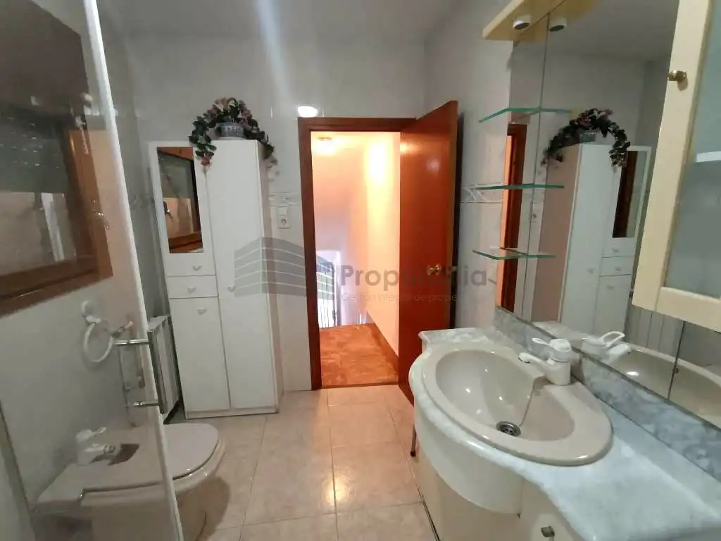 Baño de Finca rústica en venta en Lucena de Jalón