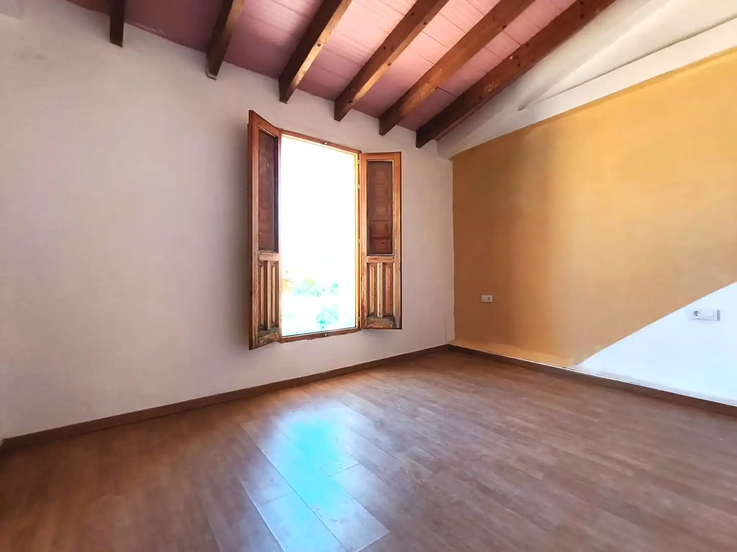 Sala d'estar de Casa adosada en venda en Ontinyent amb Balcó