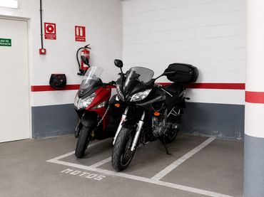 Moto avec ascenseur à vendre à Este