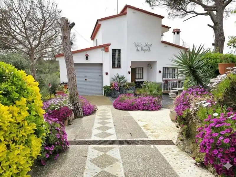 Casa con piscina in vendita a Maçanet de la Selva pueblo