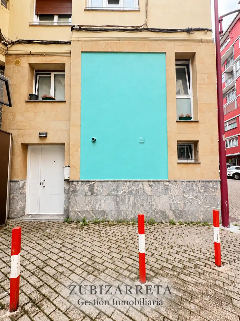 Exterior view of Duplexes for sale in Ermua, Bizkaia