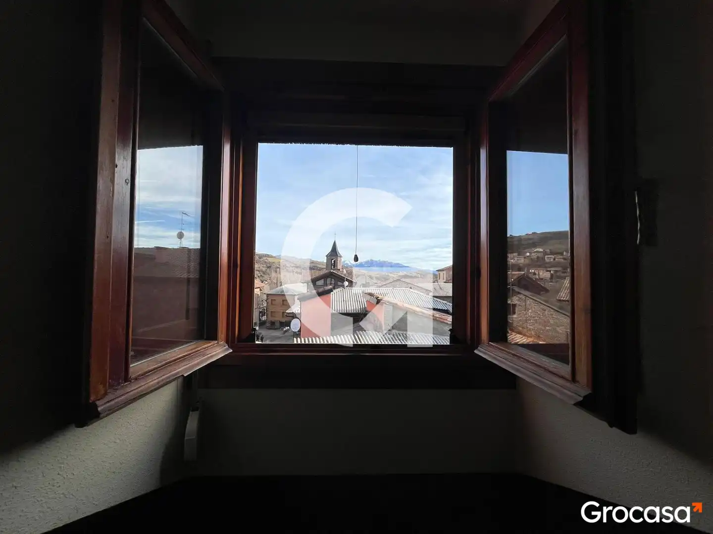 Vista exterior de Àtic en venda en Laspaúles amb Calefacció, Moblat i Forn
