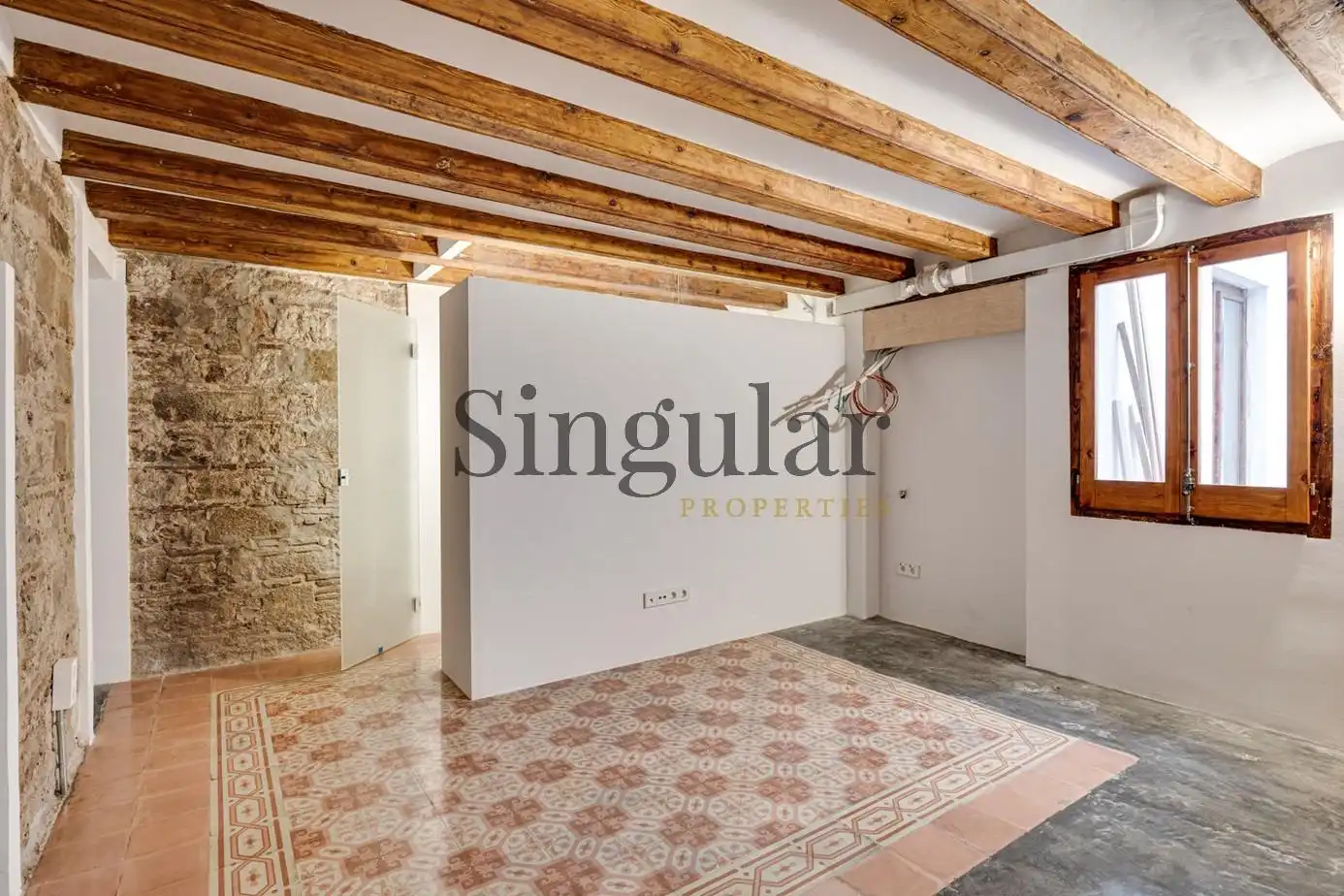 Maisonette zum Verkauf in Barcelona mit Heizung, Terrasse und Abstellraum