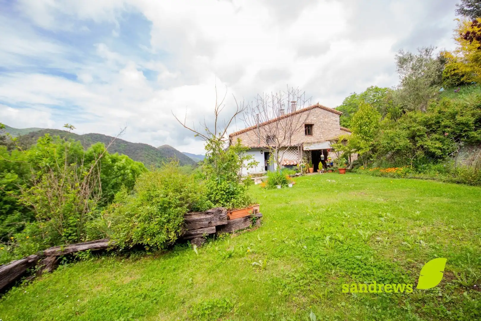 Casa rústica amb jardí en venda a La Vall de Bianya, imagen 22