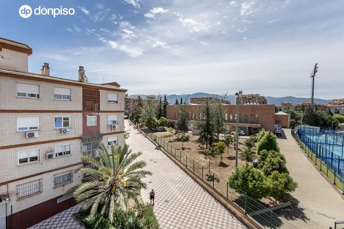 Exterior view of Flat for sale in Granada  with Air Conditioner and Heating