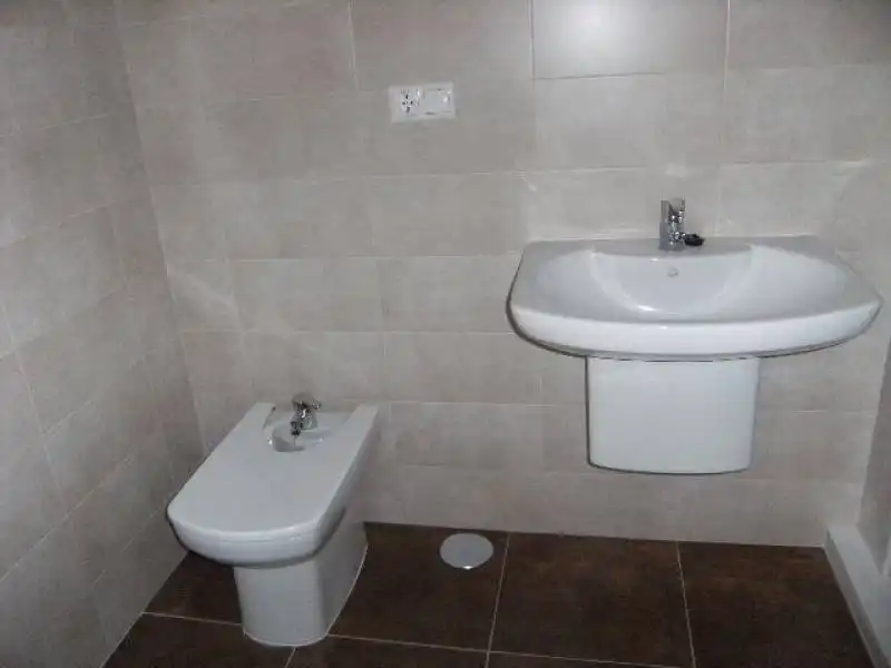 Bathroom of Flat for sale in Elche / Elx  with Air Conditioner, Parquet flooring and Terrace