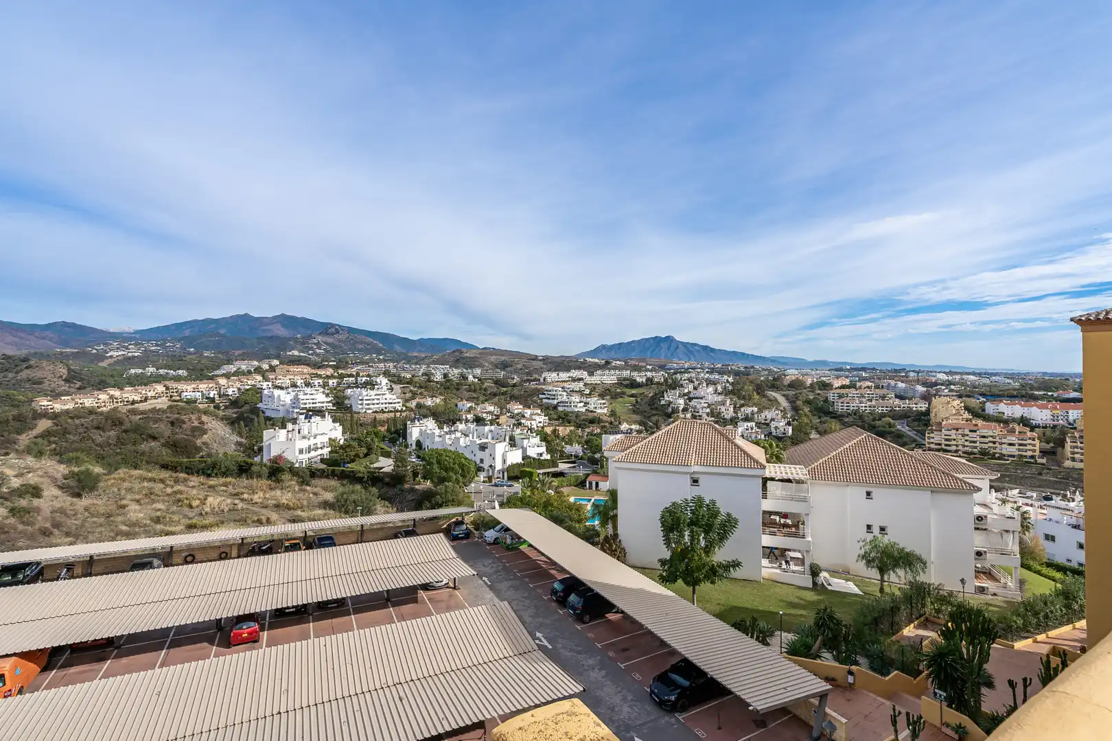 Außenansicht von Maisonette zur Miete in Estepona mit Klimaanlage, Heizung und Terrasse
