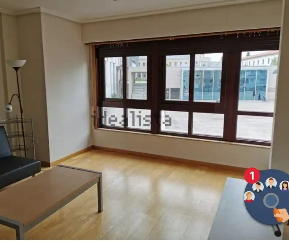Außenansicht von Wohnung zum Verkauf in Ourense Capital  mit Heizung, Parkett und Abstellraum