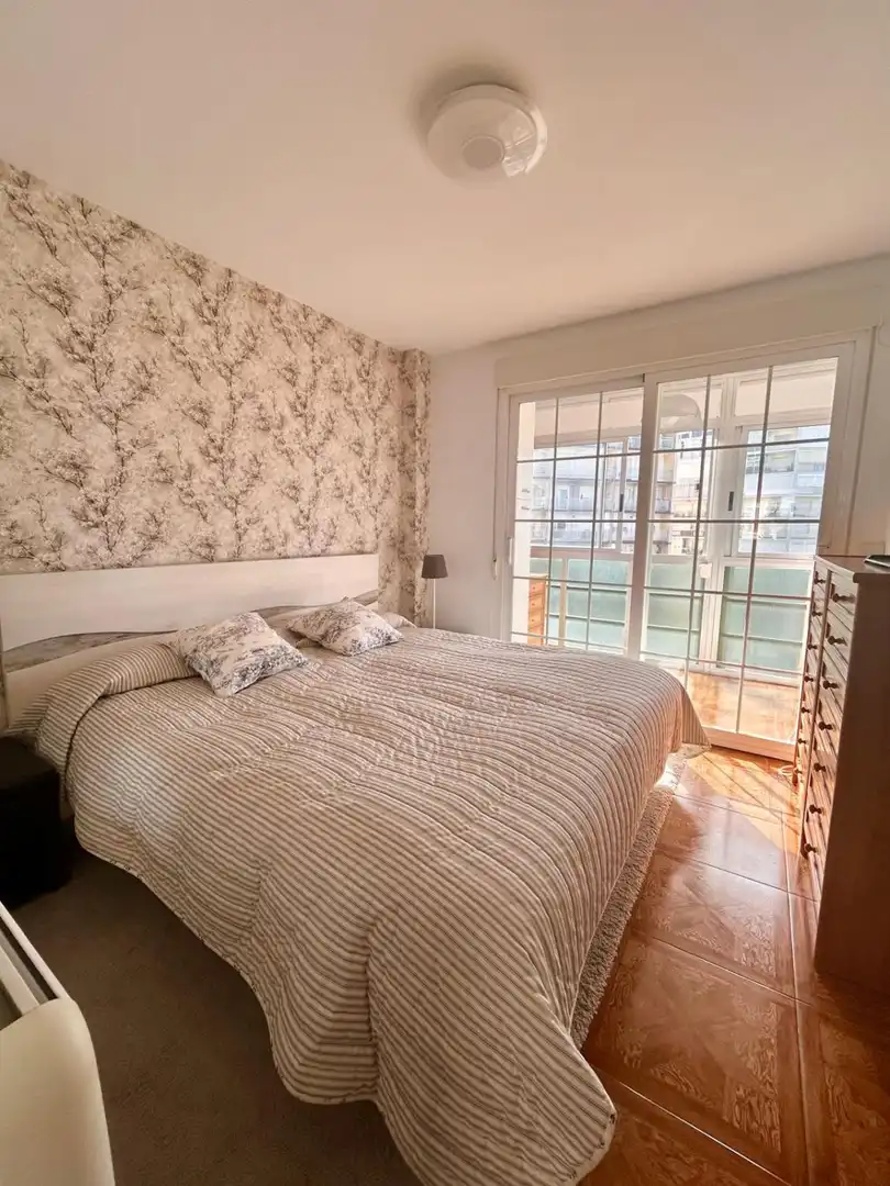 Schlafzimmer von Wohnung zur Miete in Laredo mit Heizung, Terrasse und Möbliert