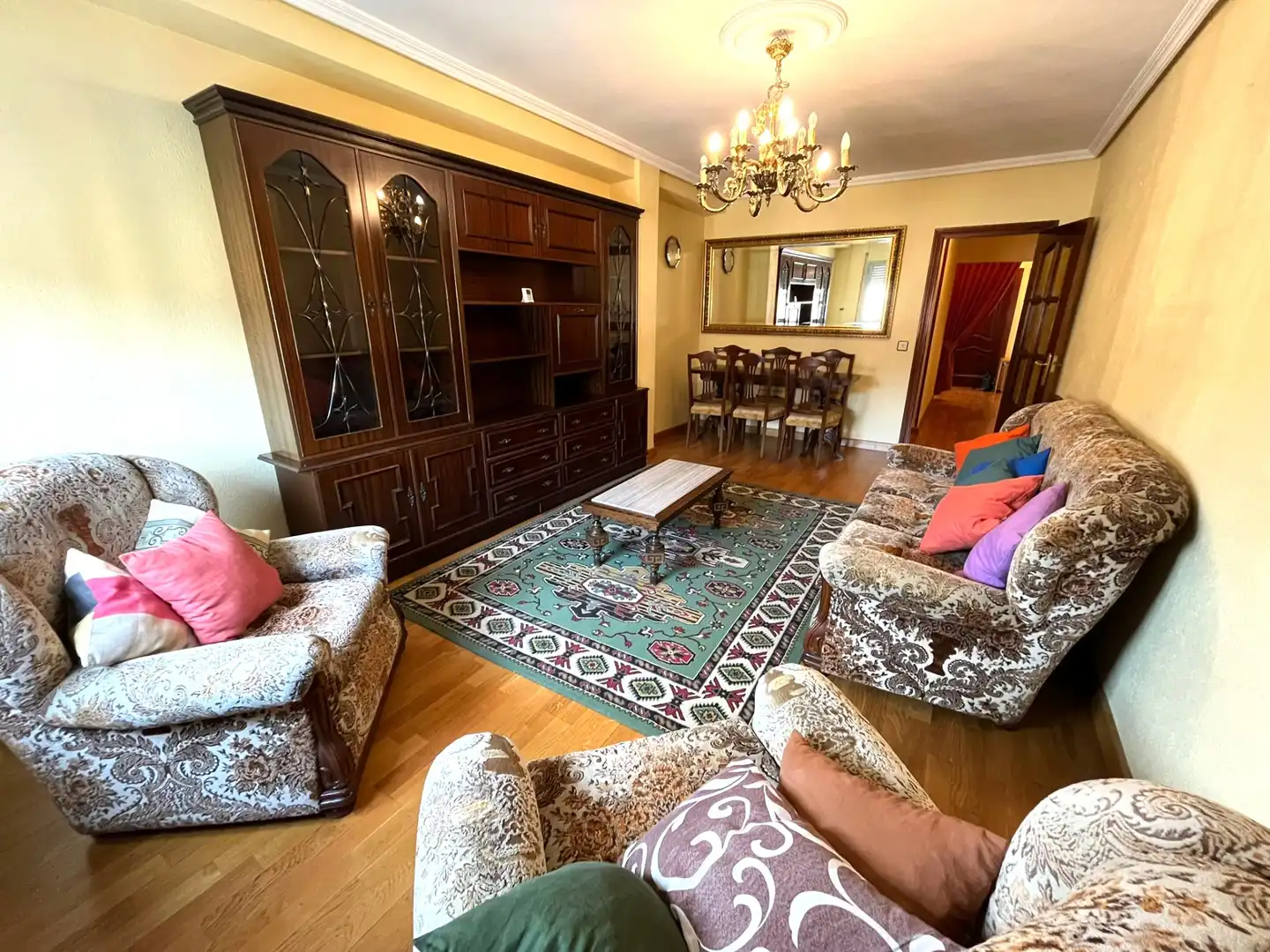 Sala de estar de Piso en venta en Cuéllar con Calefacción, Parquet y Trastero