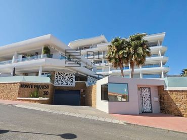 Dúplex amb piscina en venda a Monte Paraiso