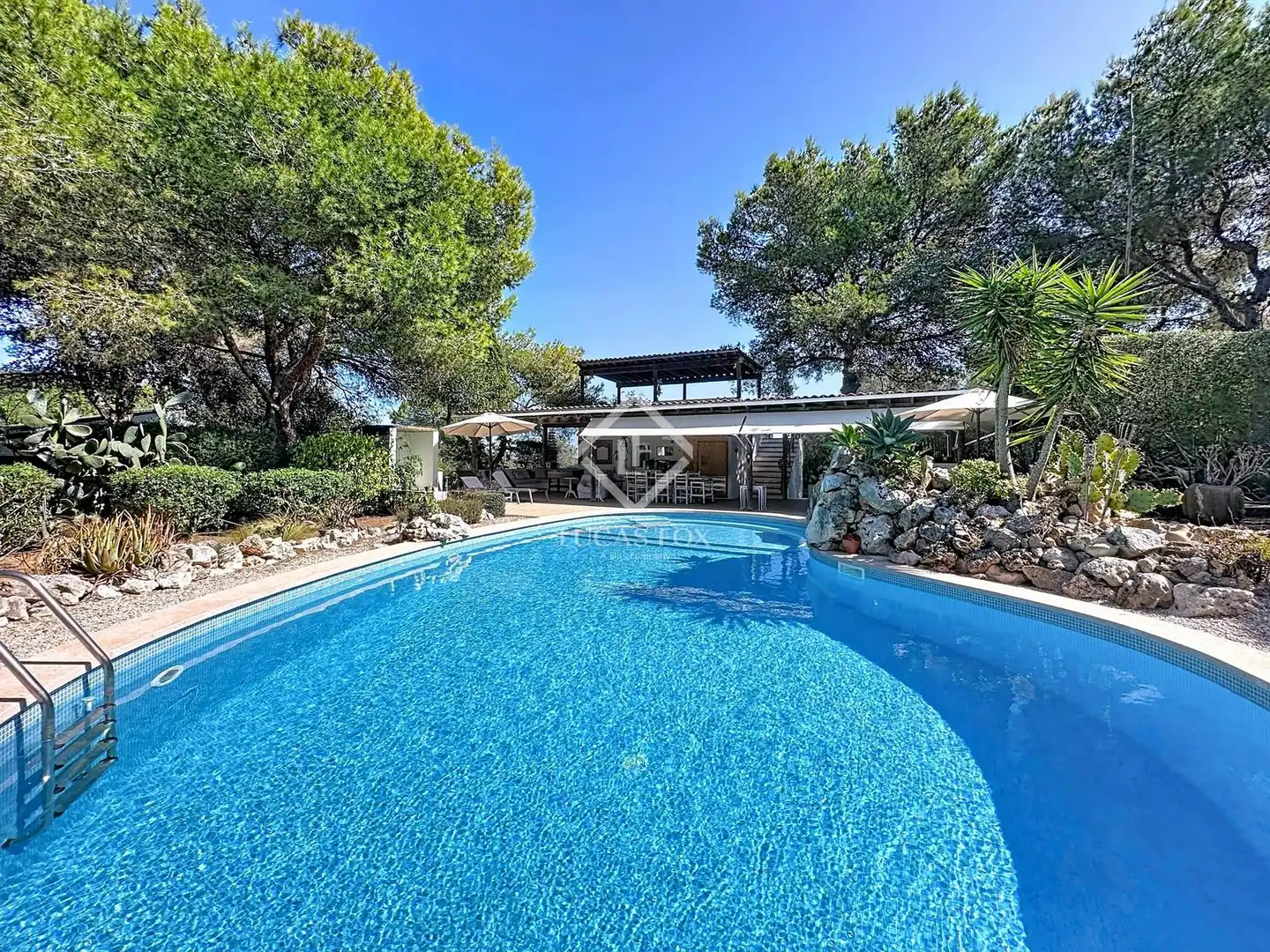 Jardí de Finca rústica en venda en Sant Lluís amb Aire condicionat, Calefacció i Jardí privat
