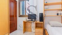 Bedroom of Flat for sale in  Barcelona Capital  with Balcony