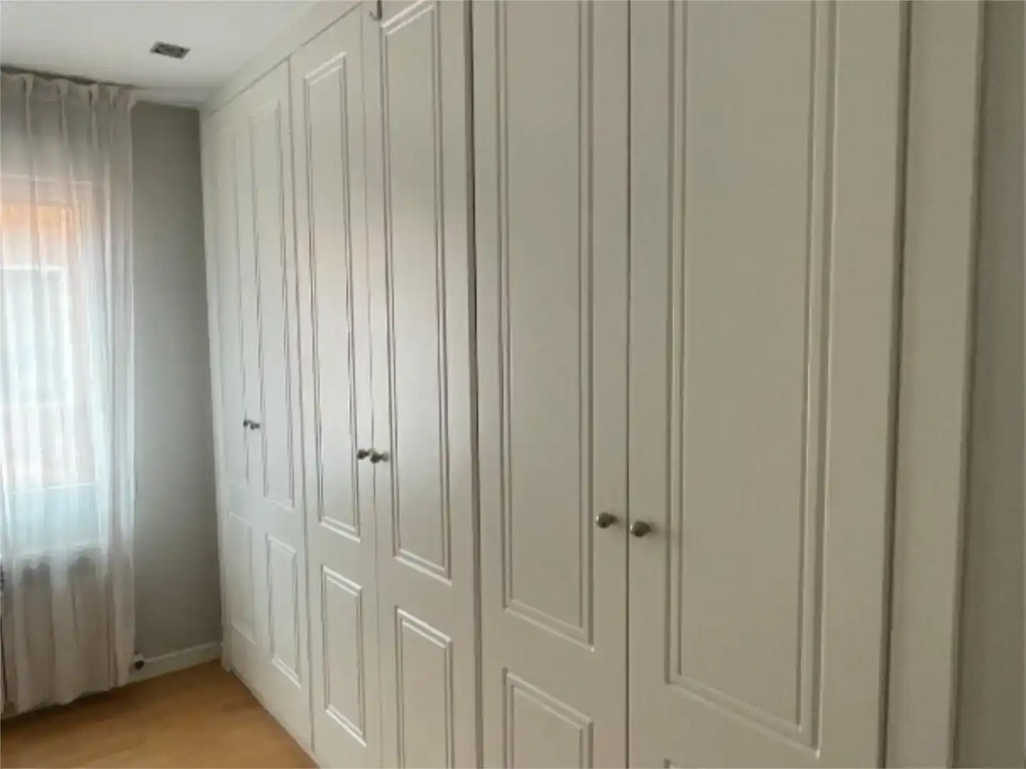 Schlafzimmer von Dachboden zur Miete in Valladolid Capital mit Klimaanlage