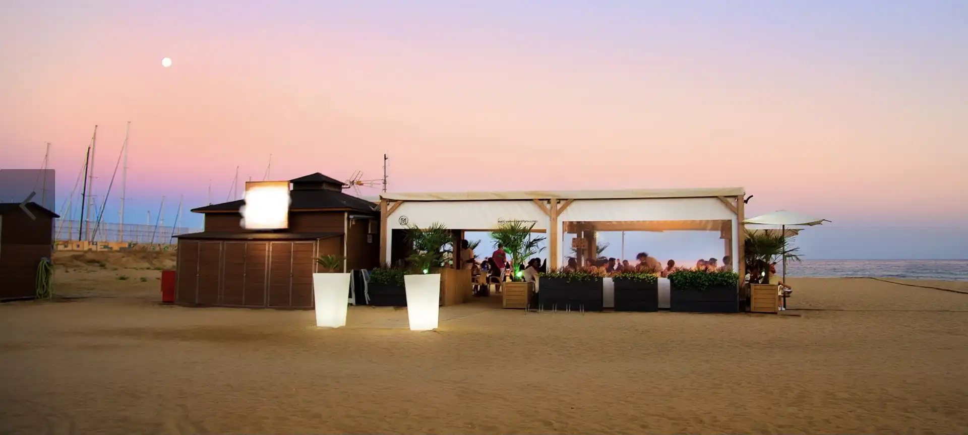 Einfamilien-Reihenhaus zum Verkauf in El Masnou mit Heizung, Privatgarten und Terrasse