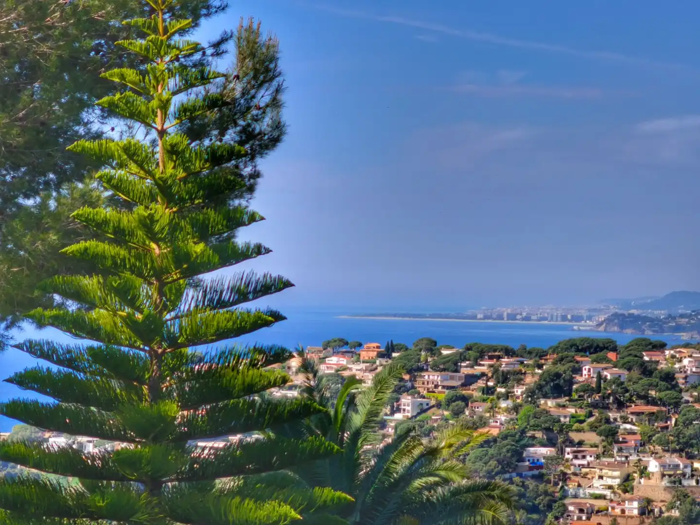 Außenansicht von Wohnung zum Verkauf in Lloret de Mar mit Heizung, Privatgarten und Terrasse
