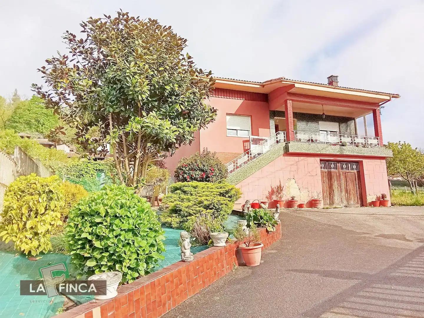 Vista exterior de Casa o chalet en venta en Siero con Calefacción, Parquet y Terraza