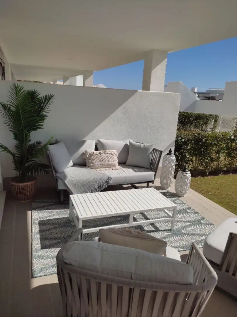 Apartamento con piscina en venta en Calle Los Arcos 25