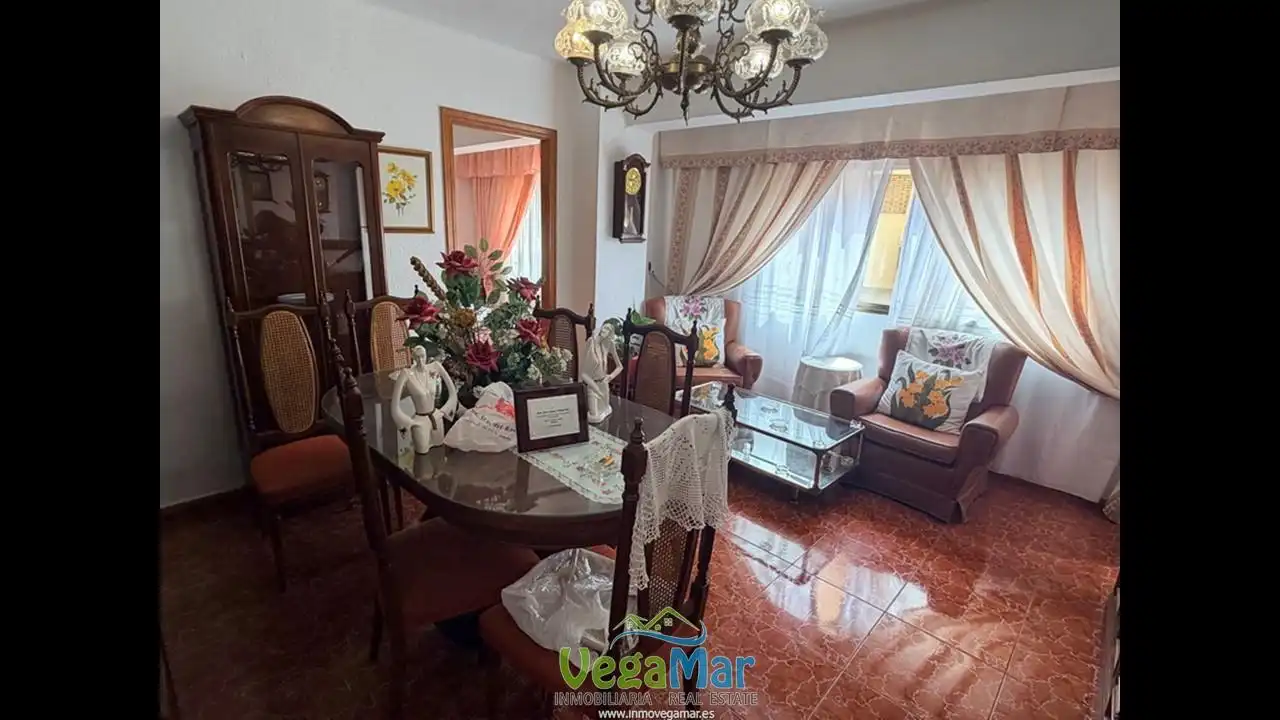 Flat with lift for sale in Avenida Europa