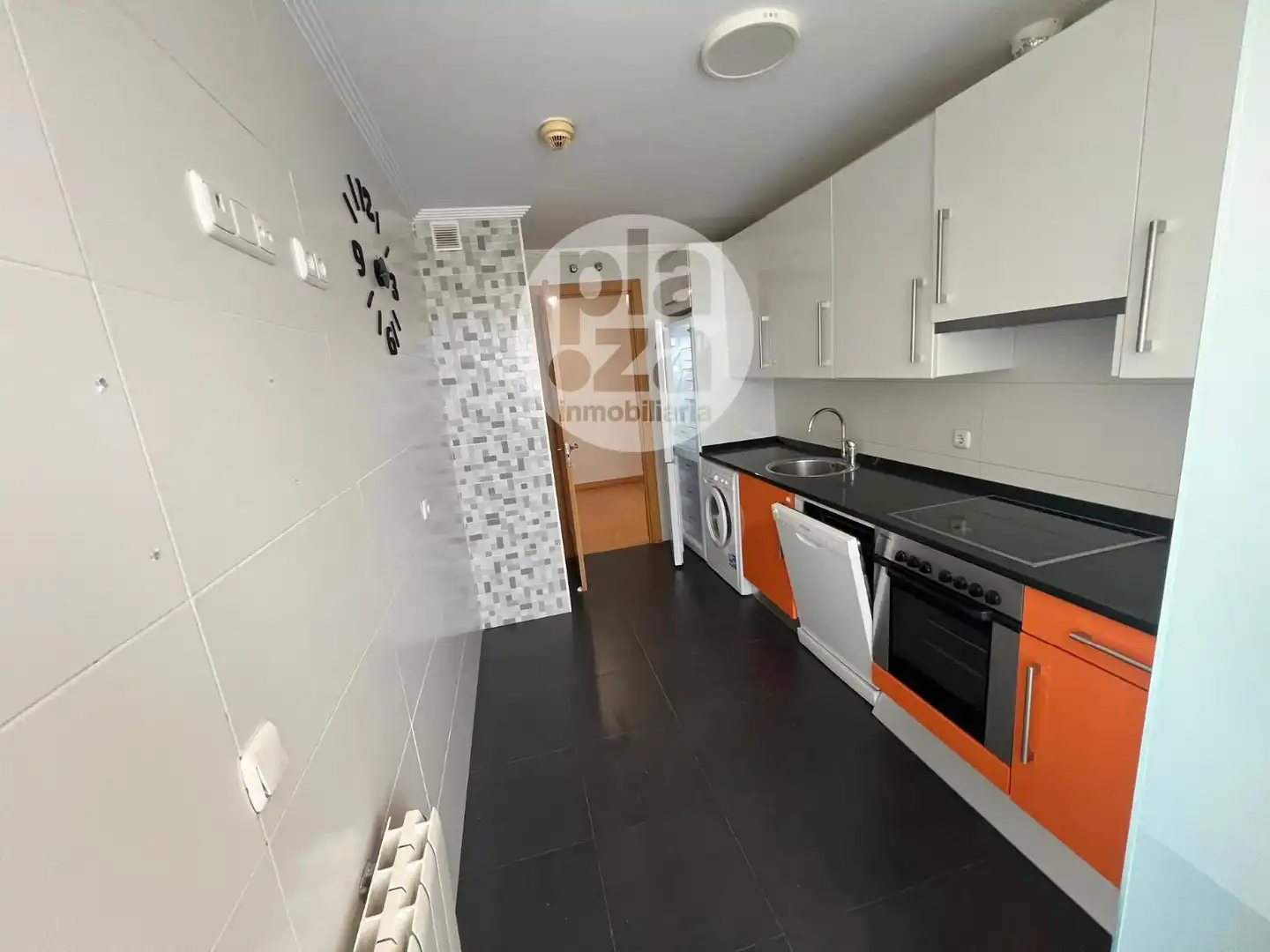 Cuina de Pis de lloguer en Burgos amb Calefacció i Traster