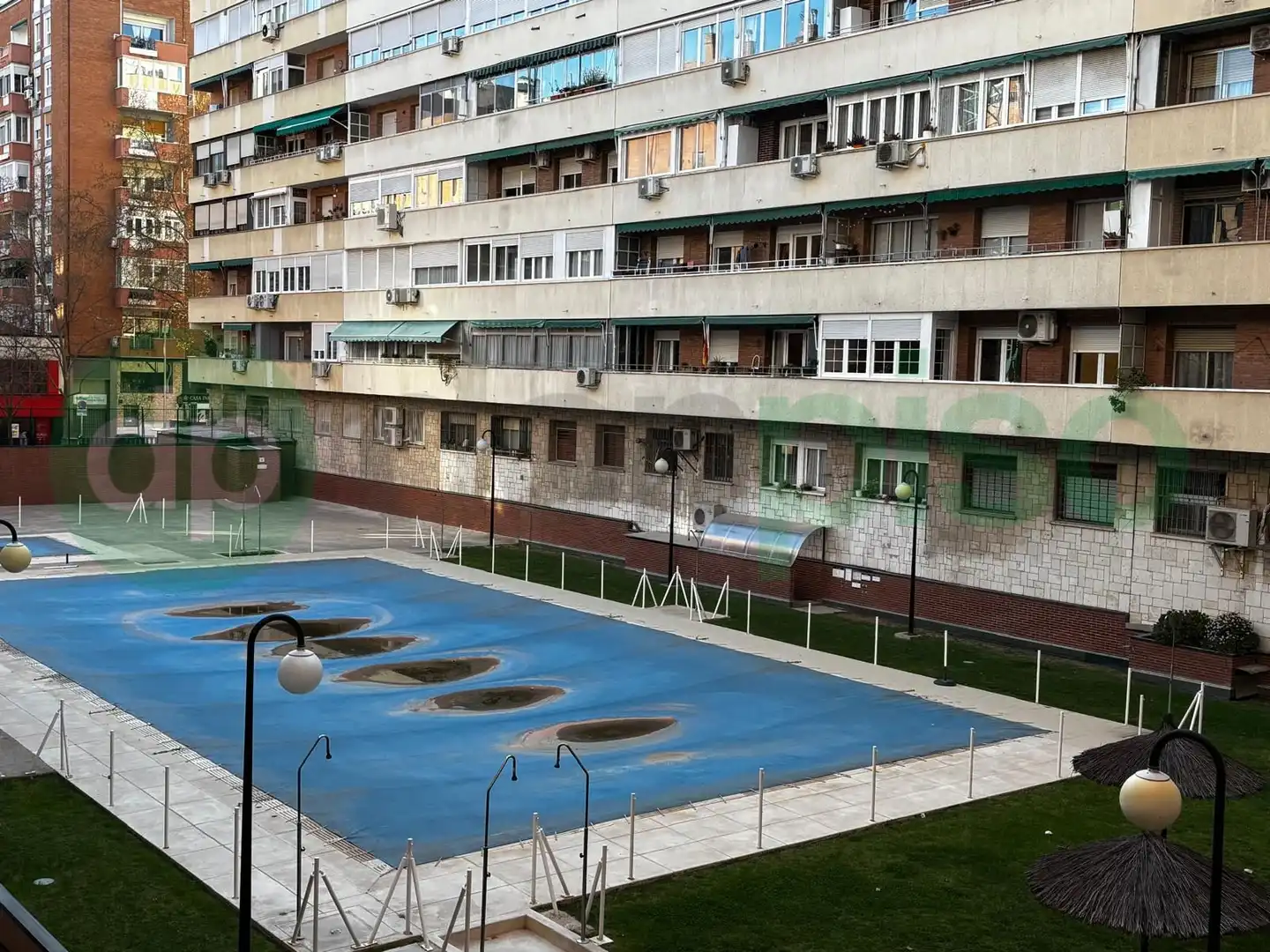 Swimming pool of Flat for sale in Madrid  with Air Conditioner, Parquet flooring and Furnished